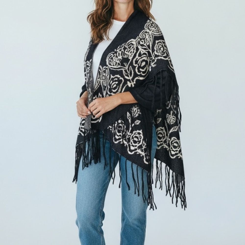 Flying Tomato Black and Cream Open Front Sweater with Fringe in Small
